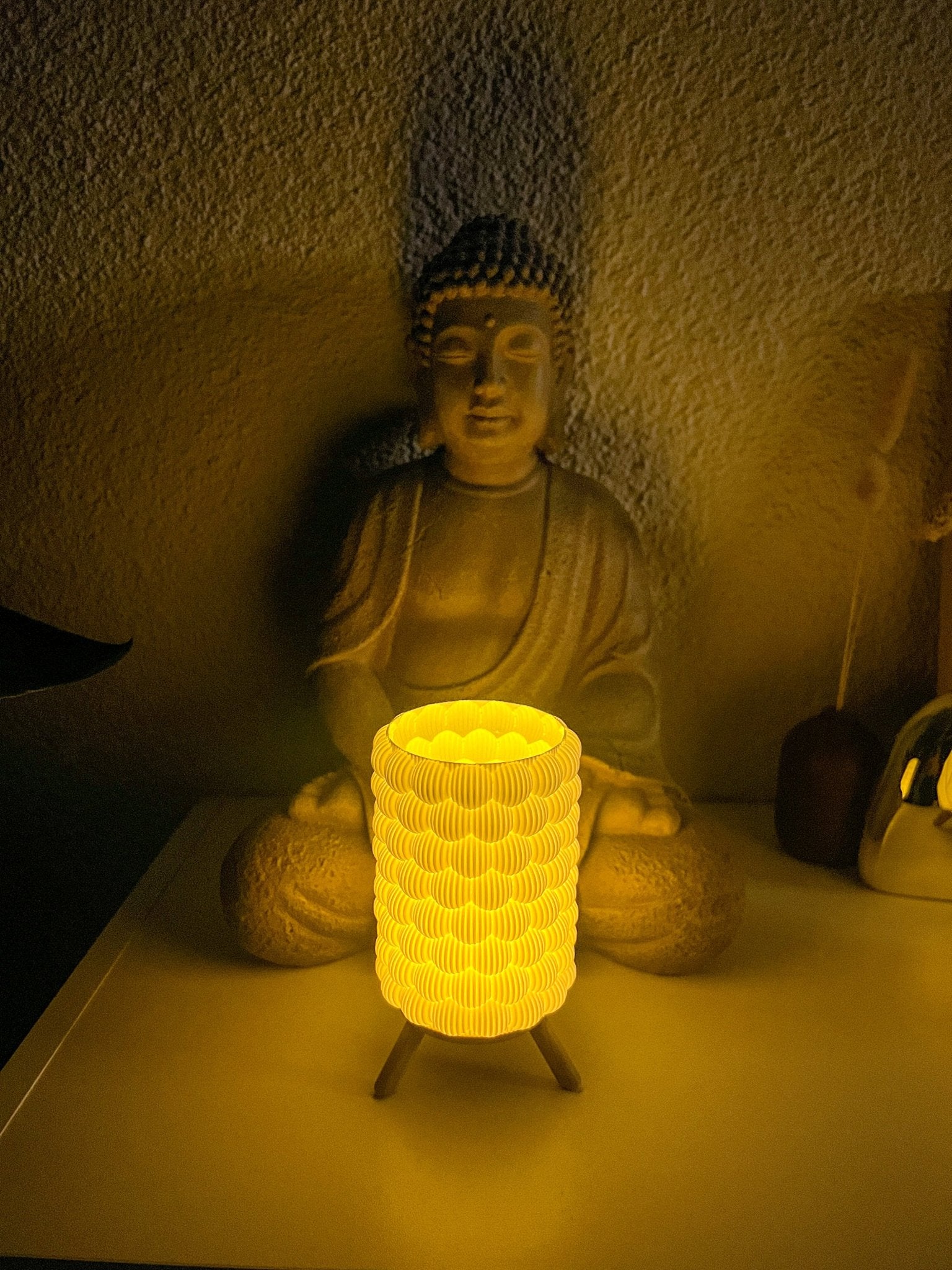 LYNA Wabe Teelichthalter – Designlampe mit organischer Struktur – stilvolles Design von Lyna